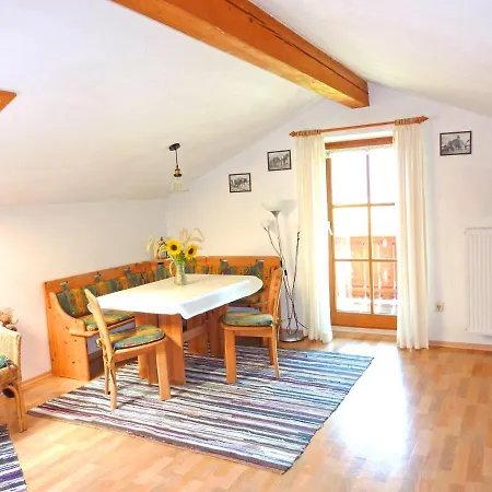 Maurer Höhenberg Apartment